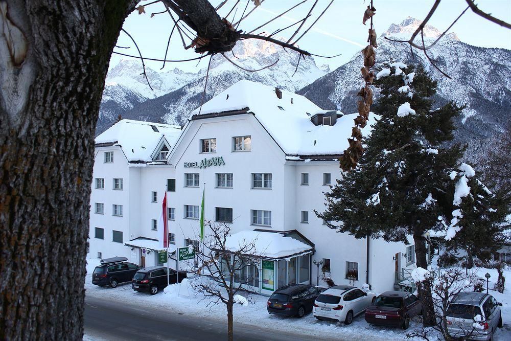 Typically Swiss Hotel Altana Scuol Exteriör bild