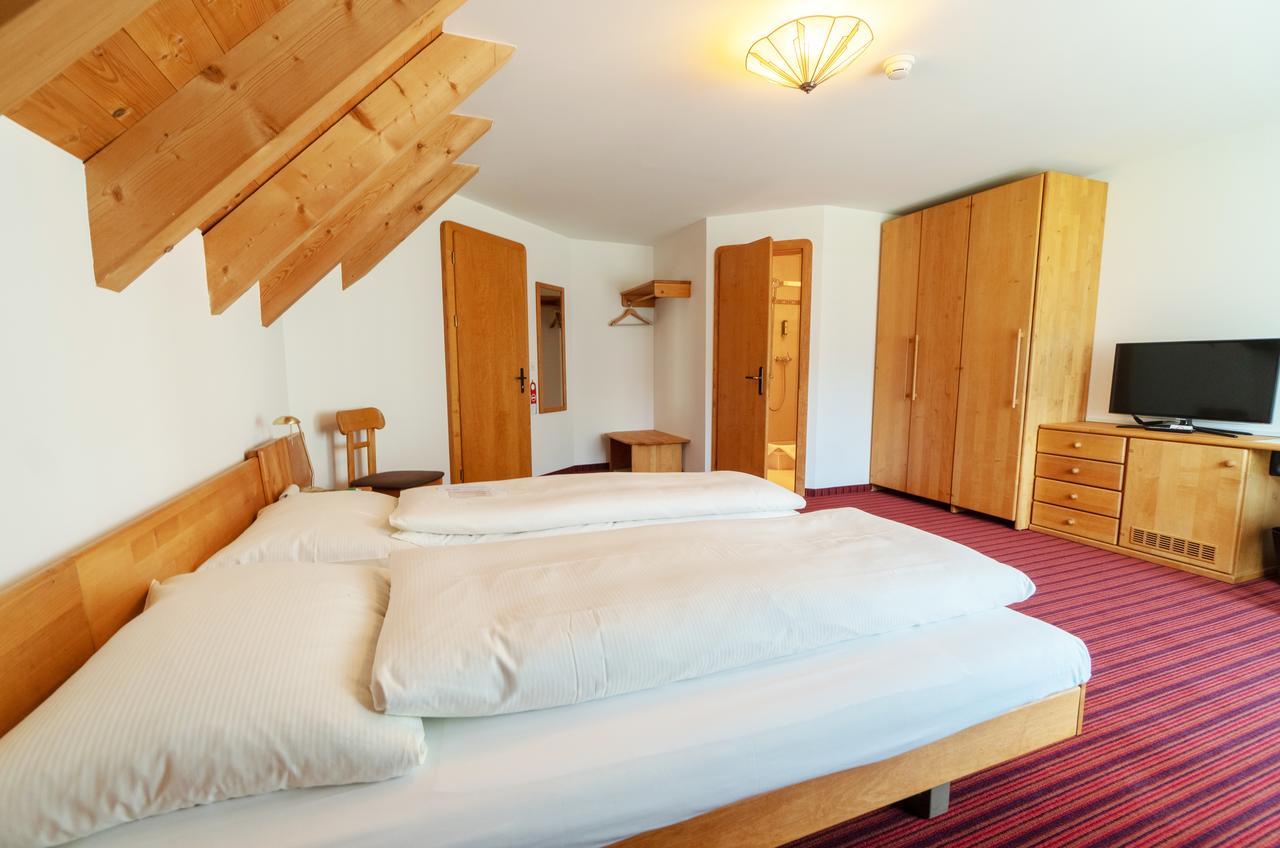Typically Swiss Hotel Altana Scuol Exteriör bild