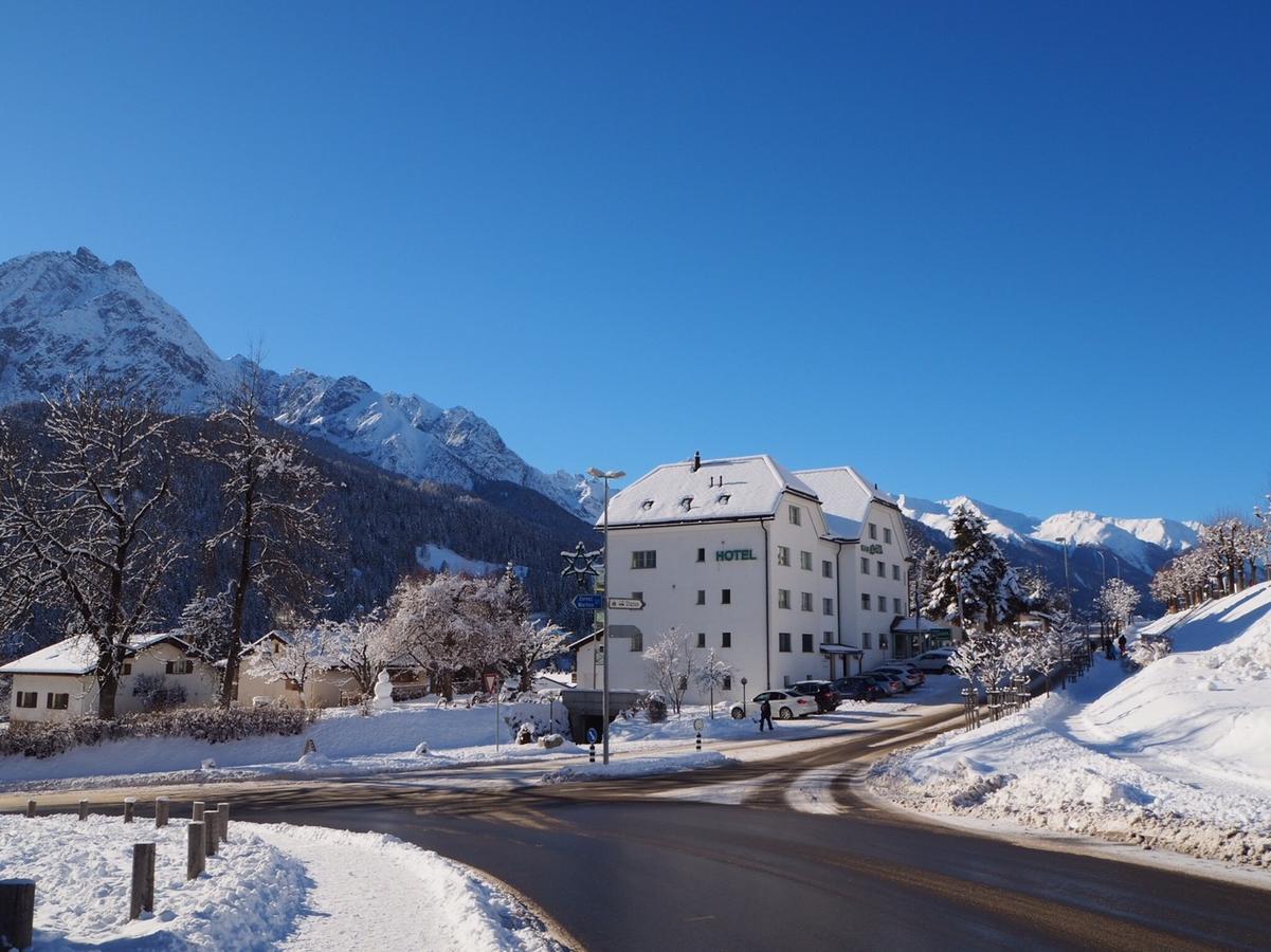 Typically Swiss Hotel Altana Scuol Exteriör bild