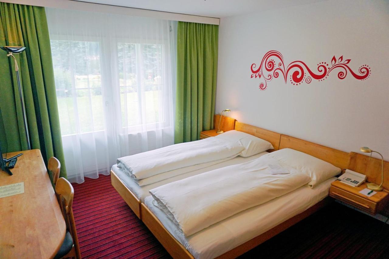 Typically Swiss Hotel Altana Scuol Exteriör bild
